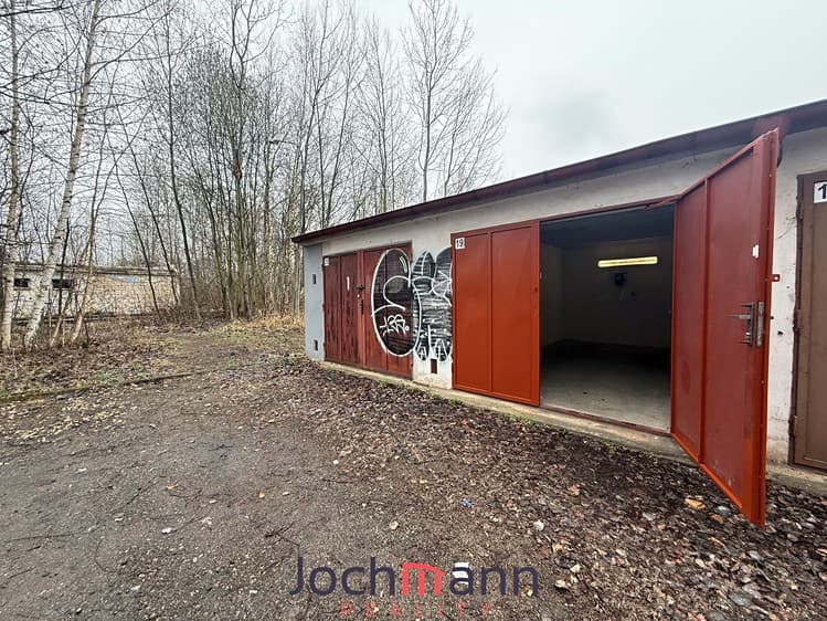 Pronájem garáže 16 m²