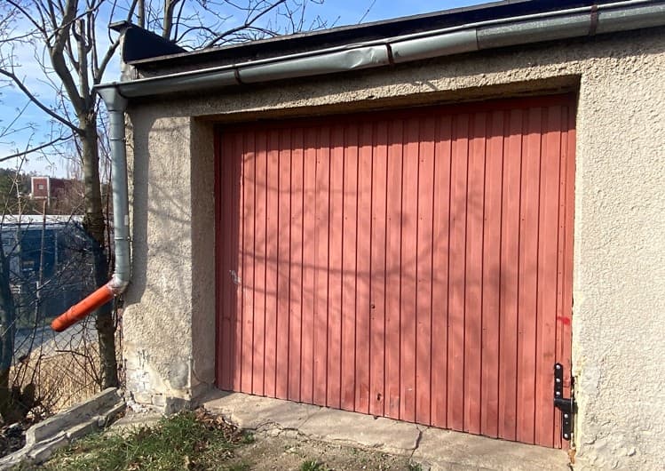 Pronájem garáže 17 m²