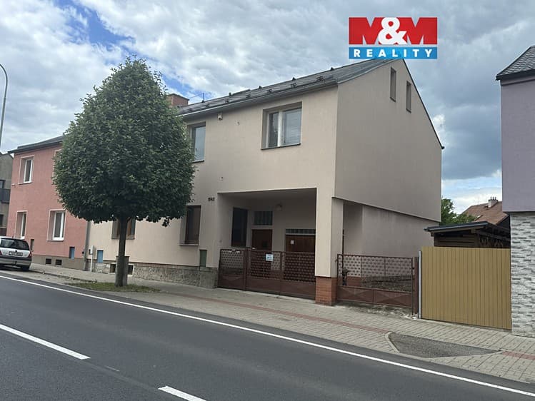 Prodej rodinného domu 200 m², pozemek 357 m²