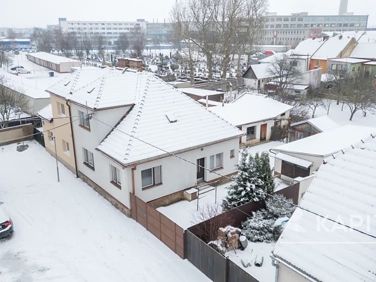 Prodej rodinného domu 80 m², pozemek 923 m²