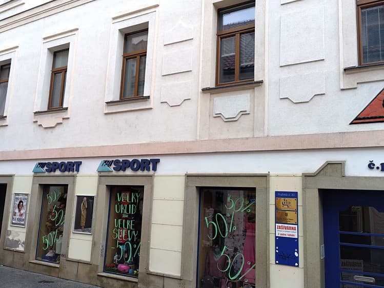 Pronájem obchodního prostoru 312 m²