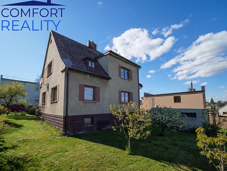 Prodej rodinného domu 250 m², pozemek 666 m²