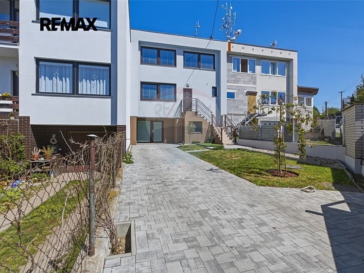 Prodej vícegeneračního domu 182 m², pozemek 83 m²