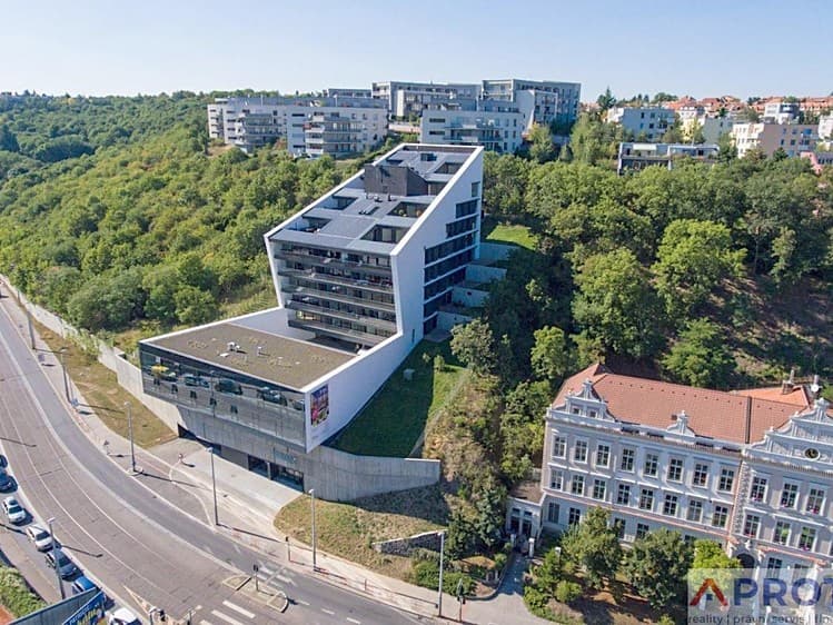Pronájem bytu 2+kk 57 m² (Jednopodlažní)
