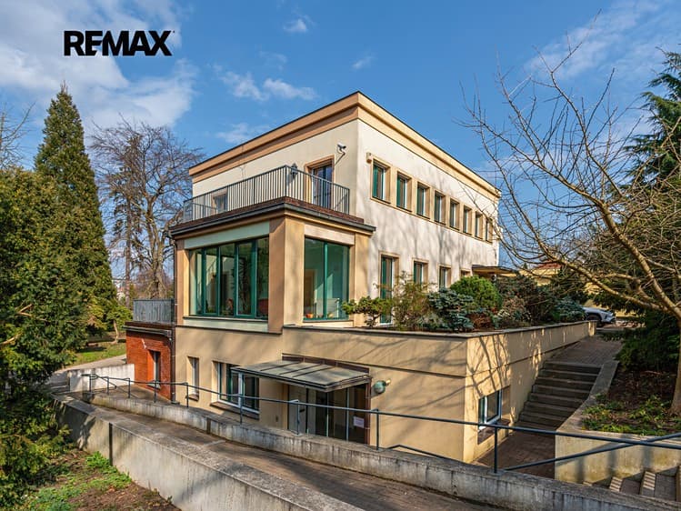 Prodej vily 675 m², pozemek 2 791 m²