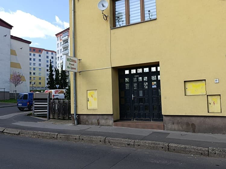 Pronájem obchodního prostoru 85 m²