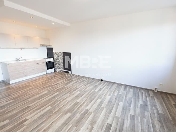 Pronájem bytu 1+kk 32 m² (Jednopodlažní)