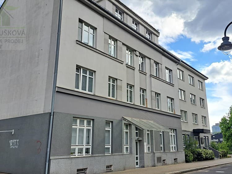 Pronájem bytu 3+kk 85 m²