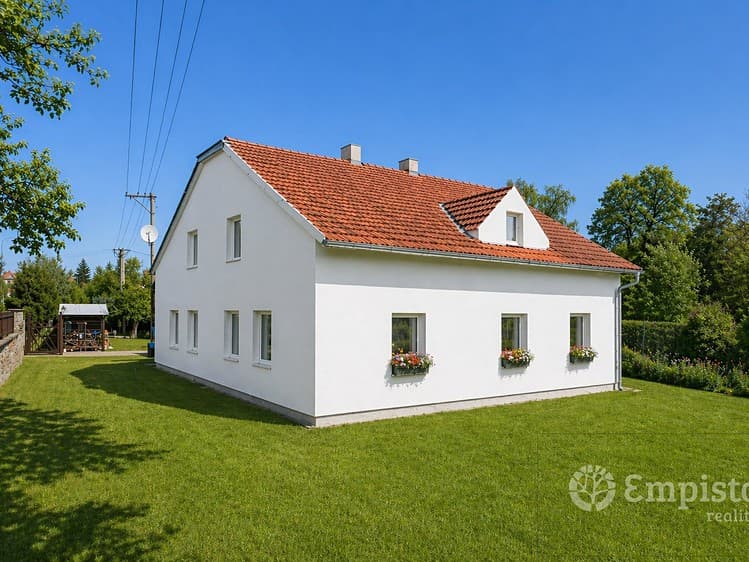 Prodej rodinného domu 200 m², pozemek 1 369 m²