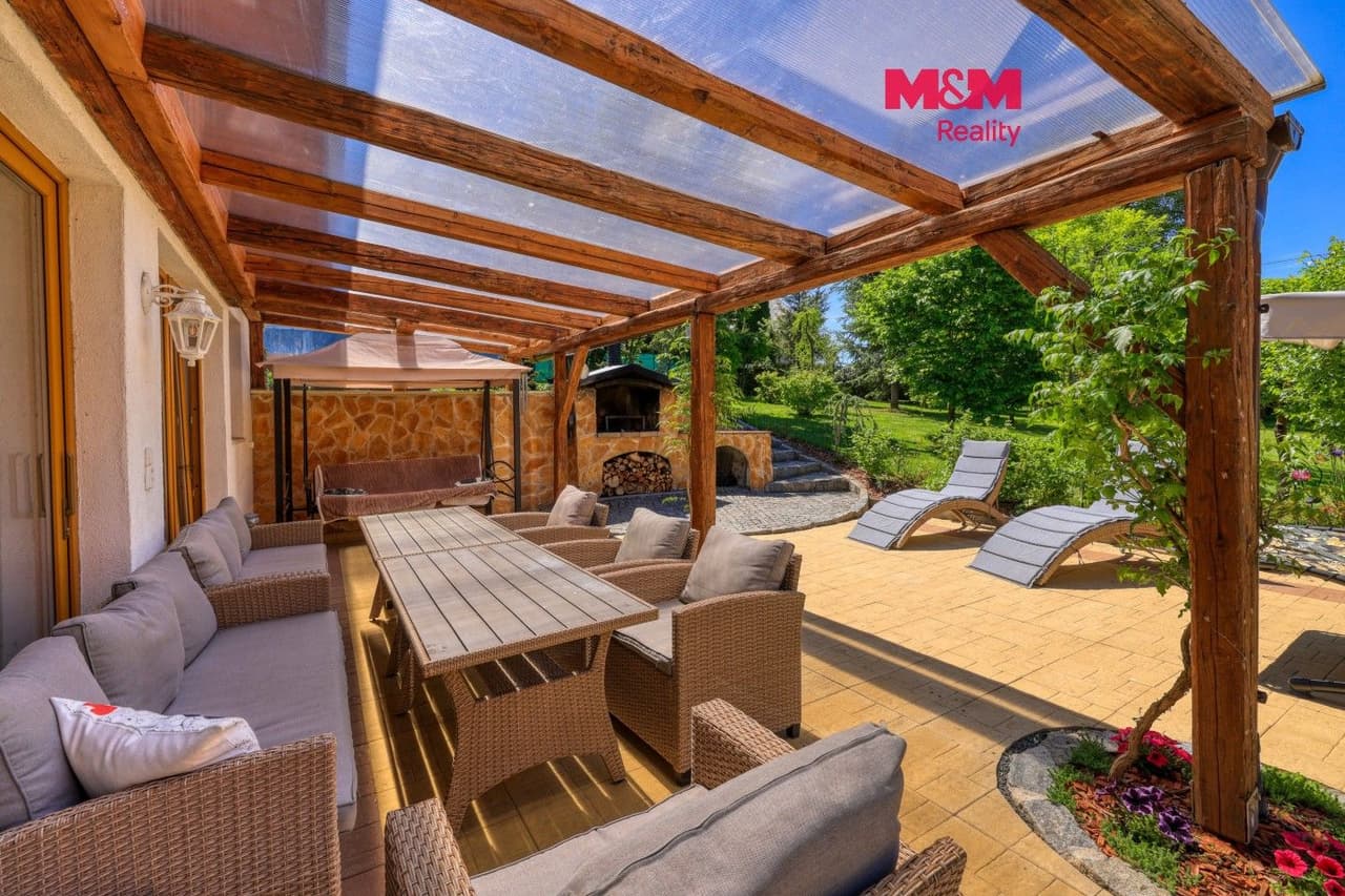 Prodej komerčního prostoru 466 m²
