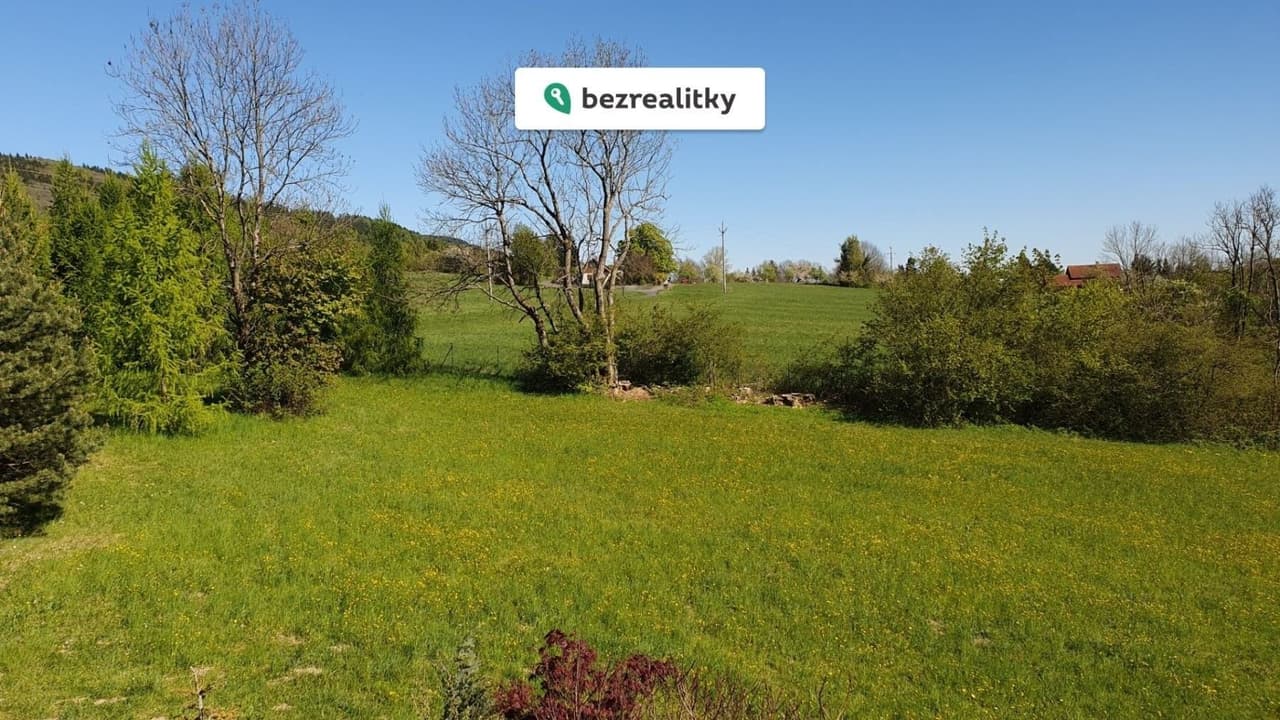 Prodej pozemku 1096 m²