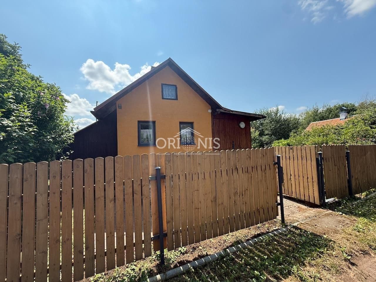 Prodej pozemku 352 m²