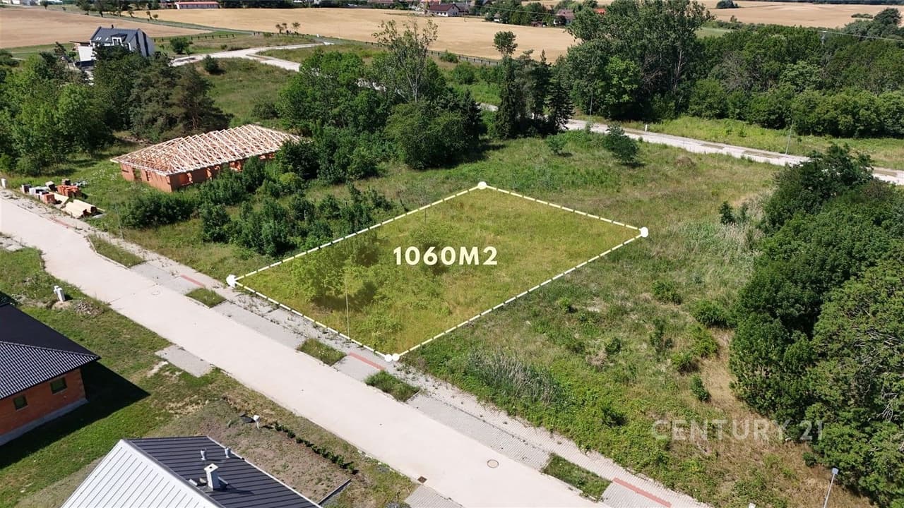 Prodej pozemku 1060 m²