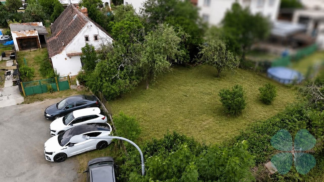 Prodej pozemku 679 m²