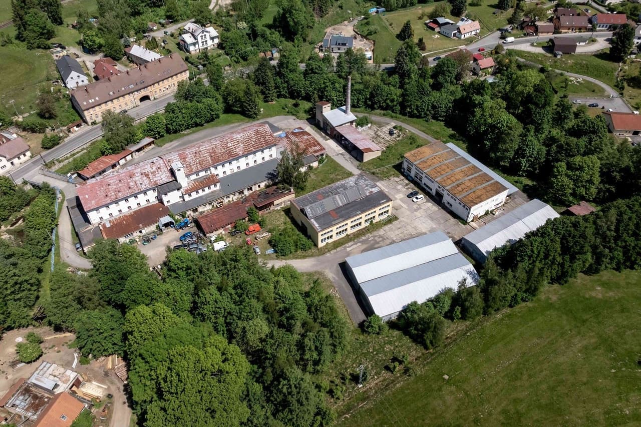 Prodej komerčního prostoru 24366 m²
