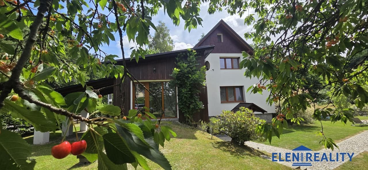 Prodej komerčního prostoru 320 m²