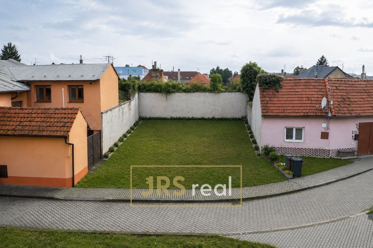 Prodej pozemku 220 m²
