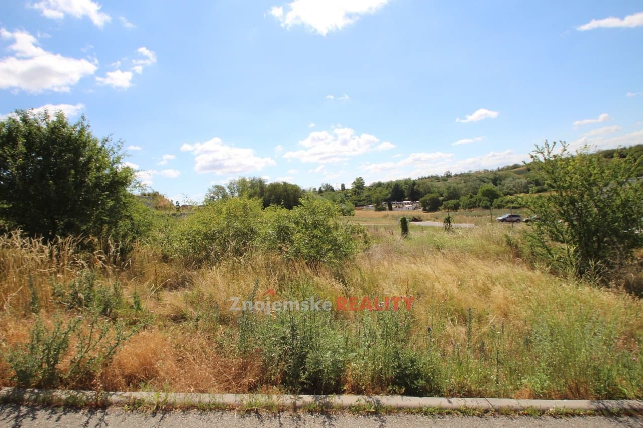 Prodej pozemku 2679 m²