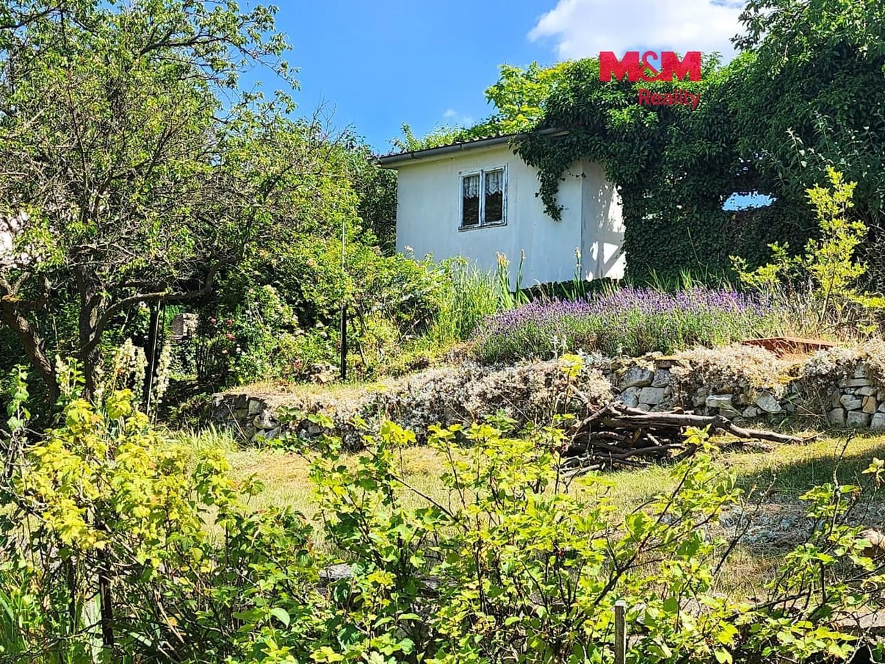 Prodej pozemku 605 m²