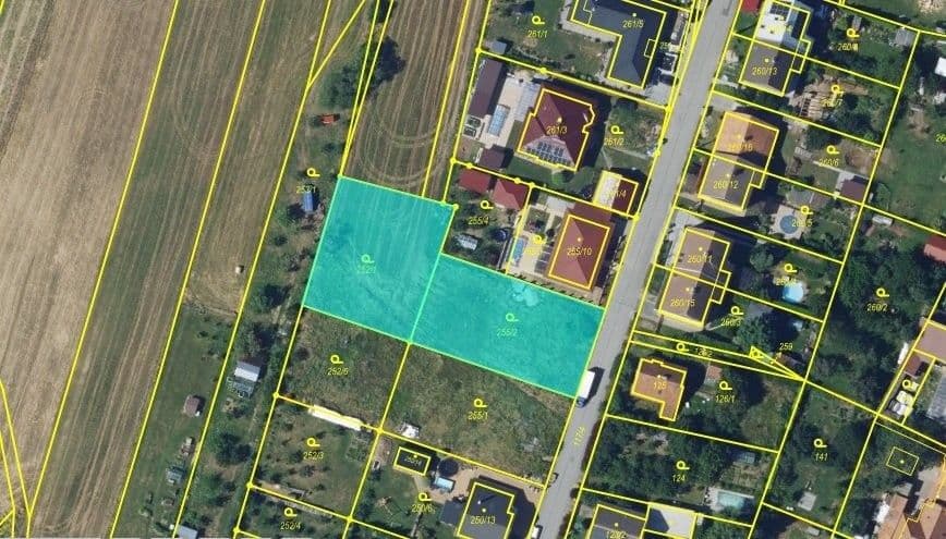 Prodej pozemku 1714 m²