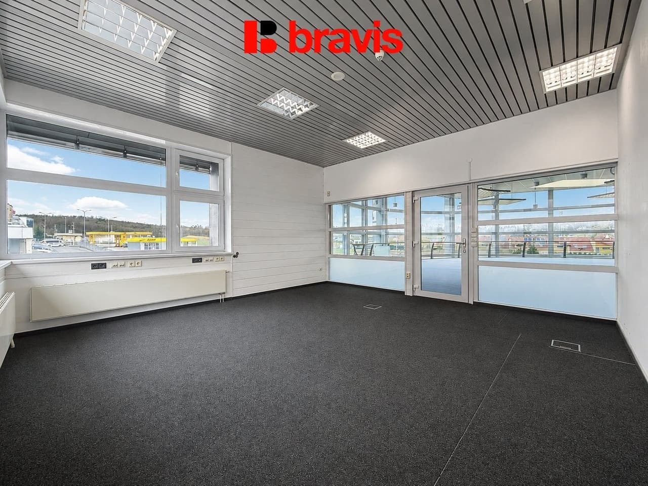 Pronájem komerčního prostoru 57 m²