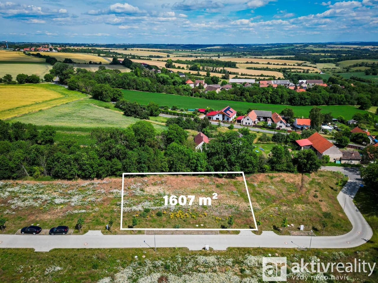 Prodej pozemku 1607 m²