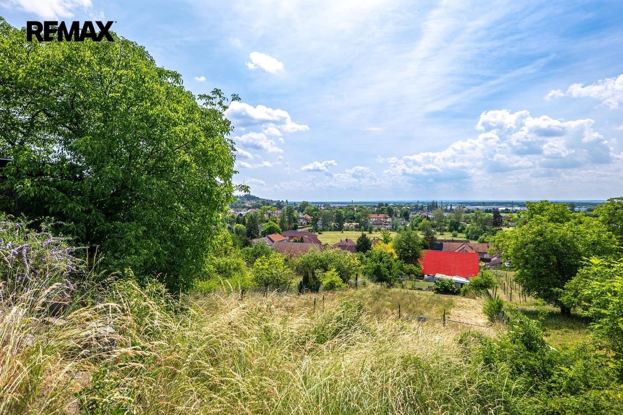 Prodej pozemku 886 m²