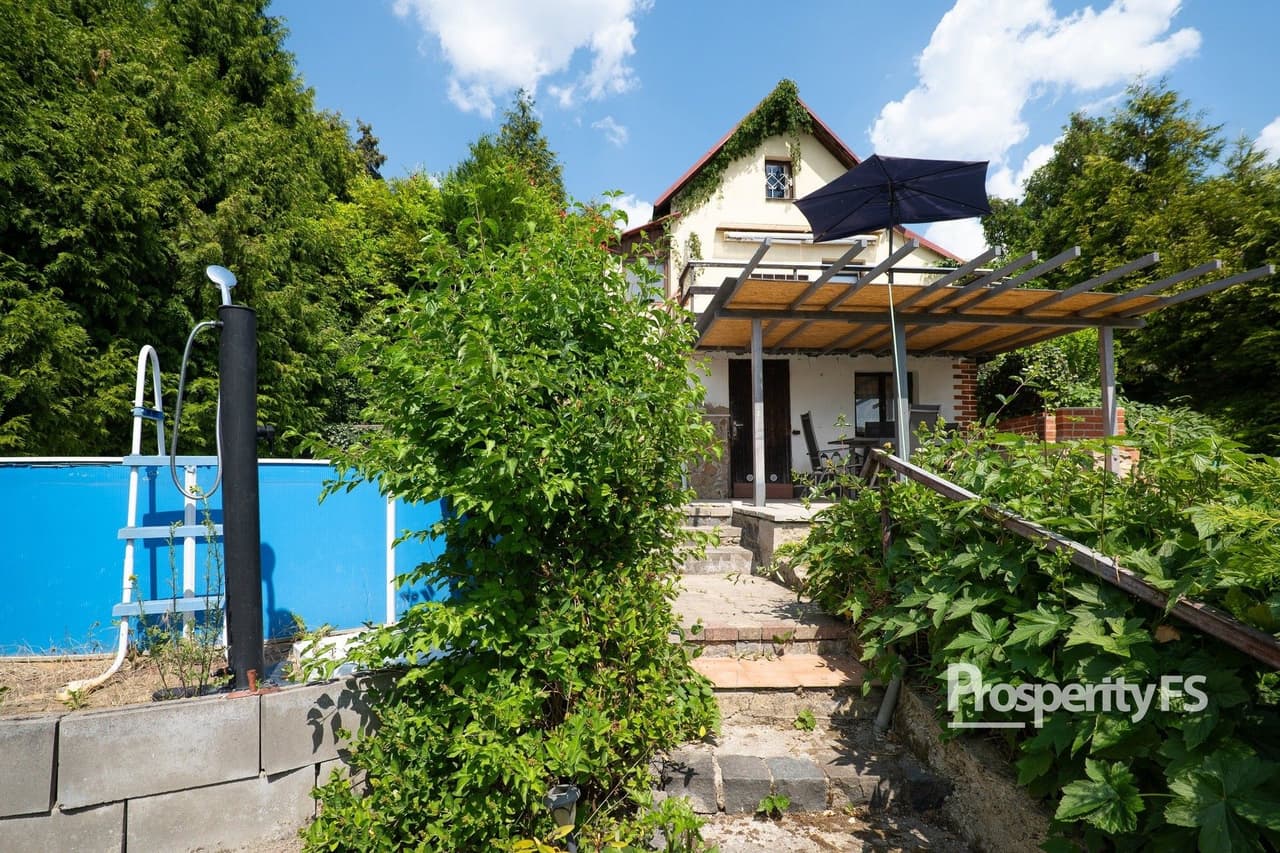 Prodej pozemku 651 m²