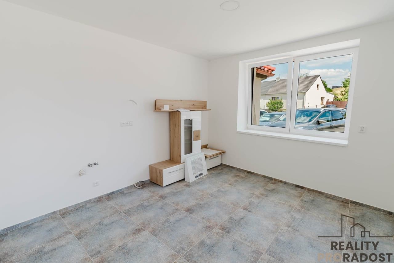 Pronájem bytu 1+kk 28 m²