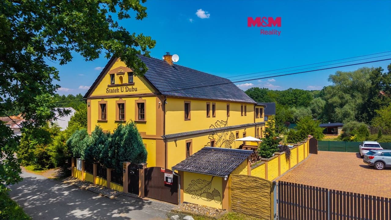 Prodej komerčního prostoru 800 m²