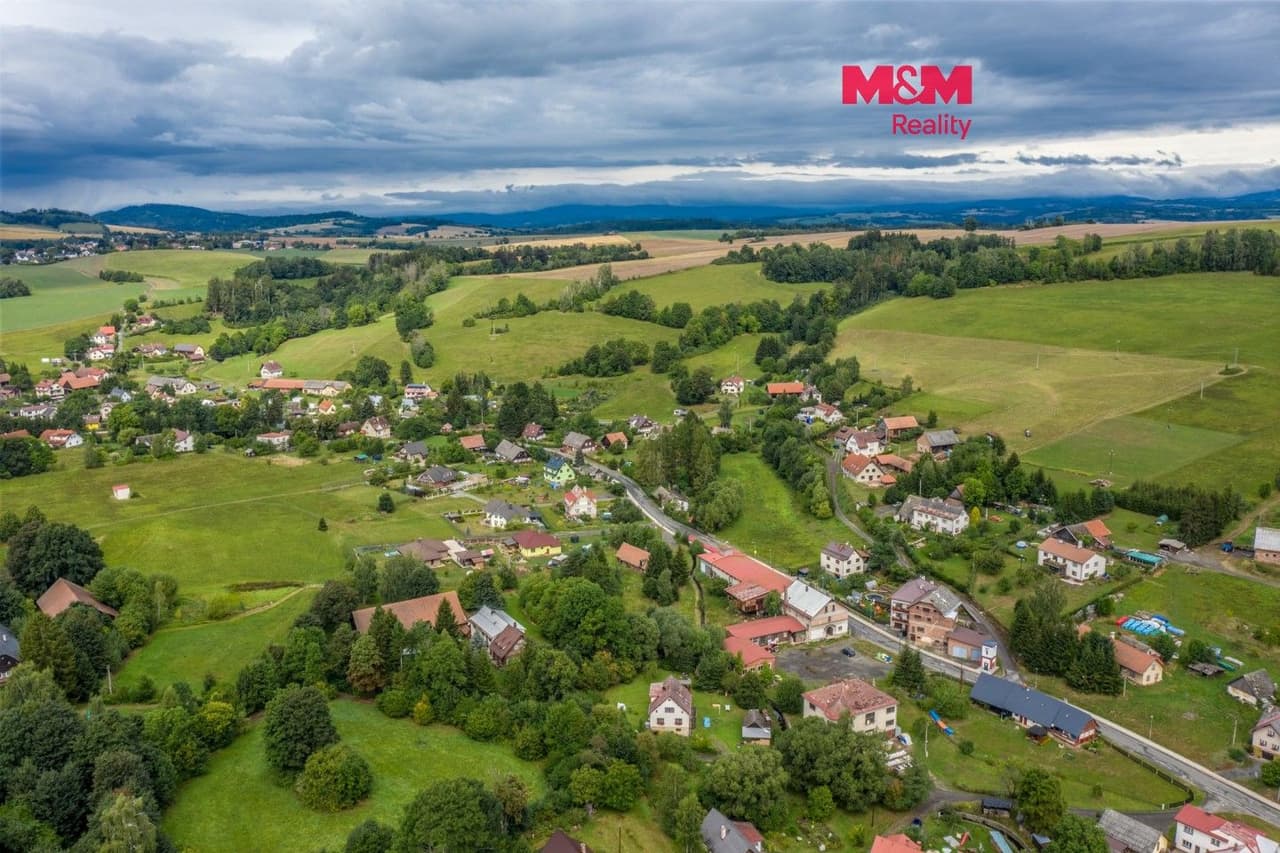 Prodej komerčního prostoru 1427 m²