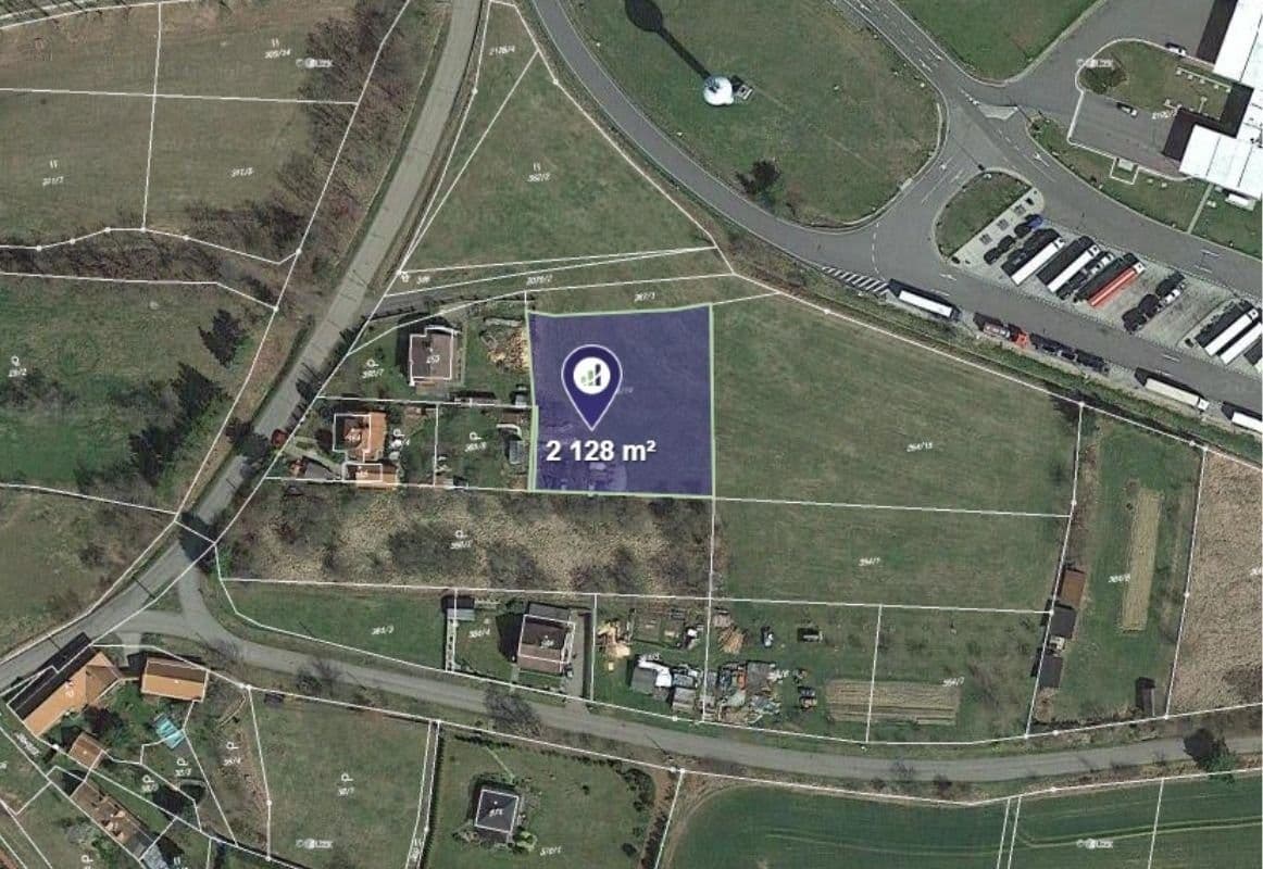 Prodej pozemku 2128 m²