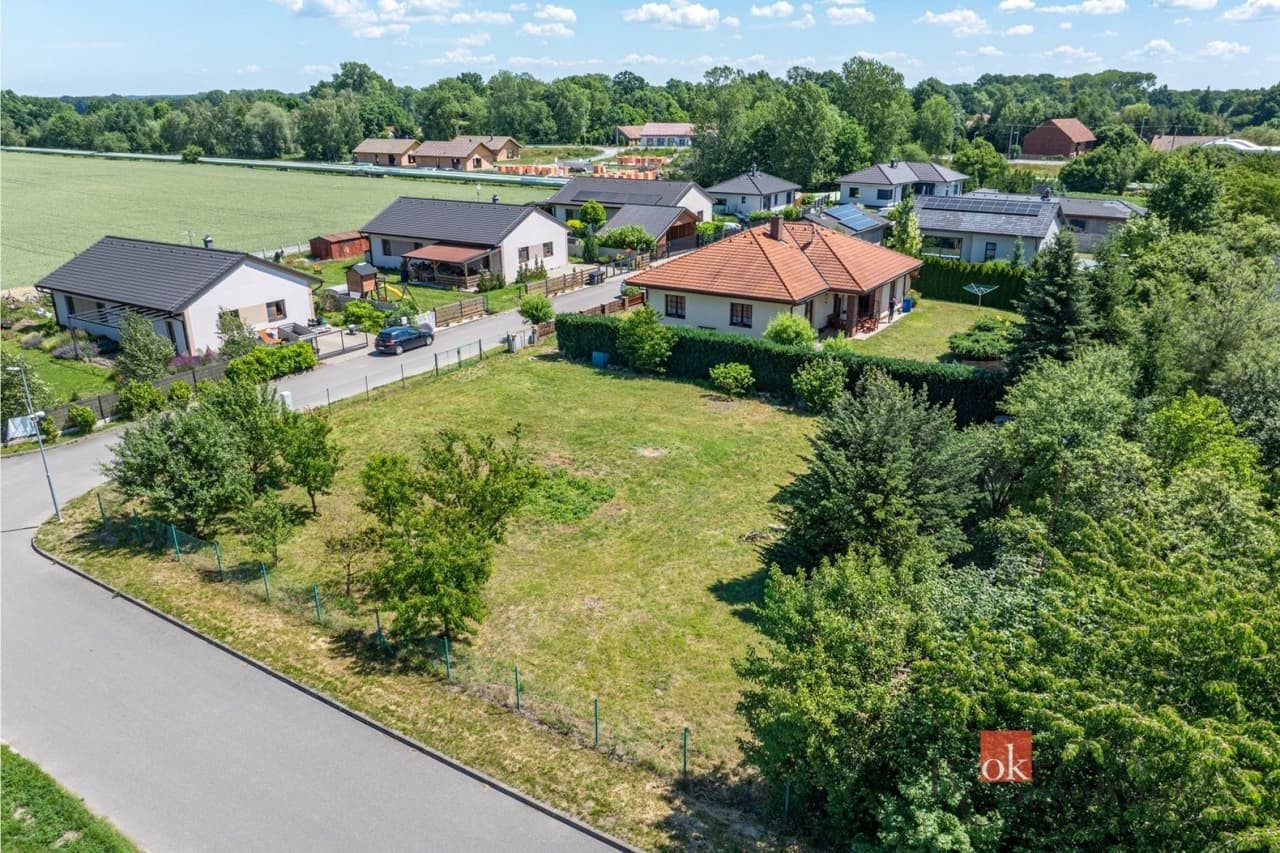 Prodej pozemku 943 m²