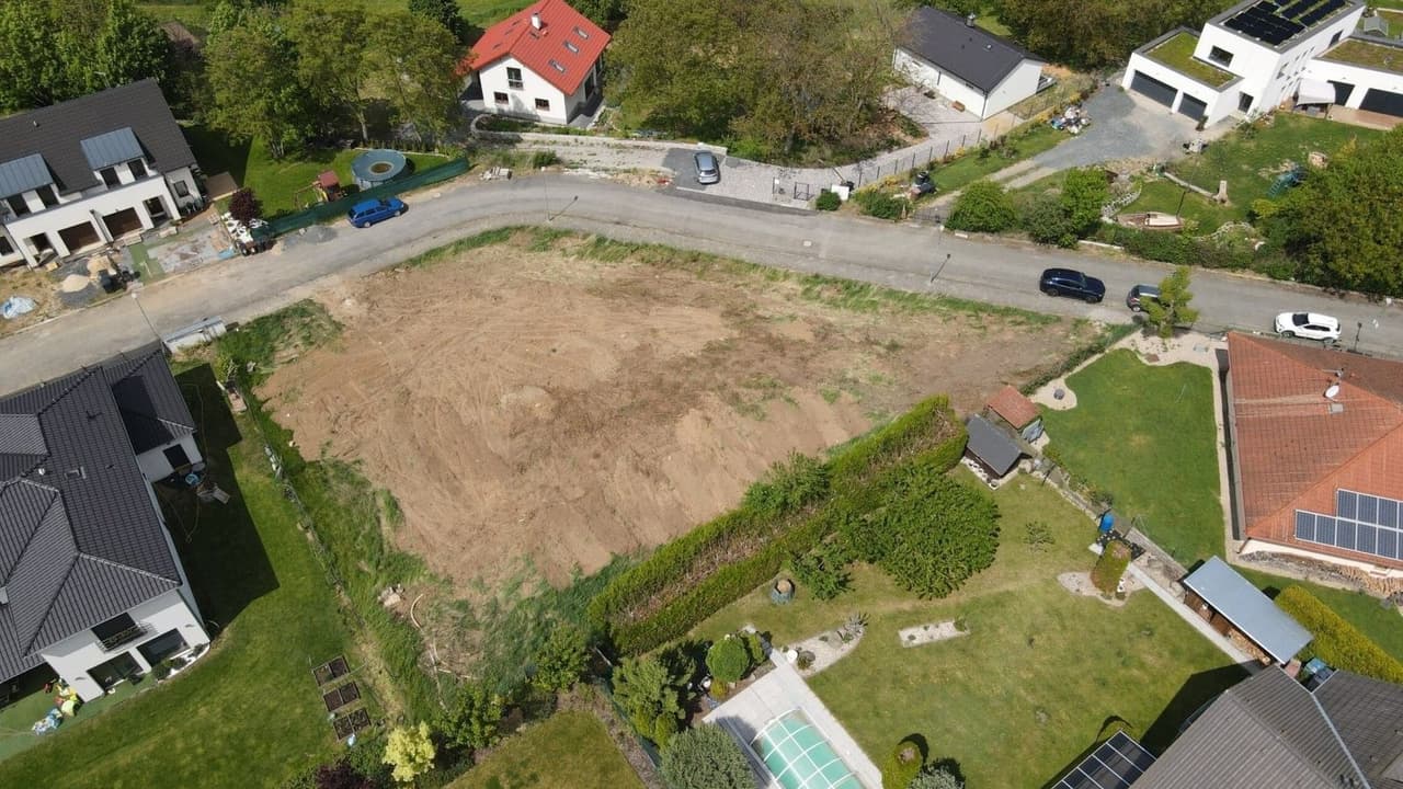 Prodej pozemku 1554 m²