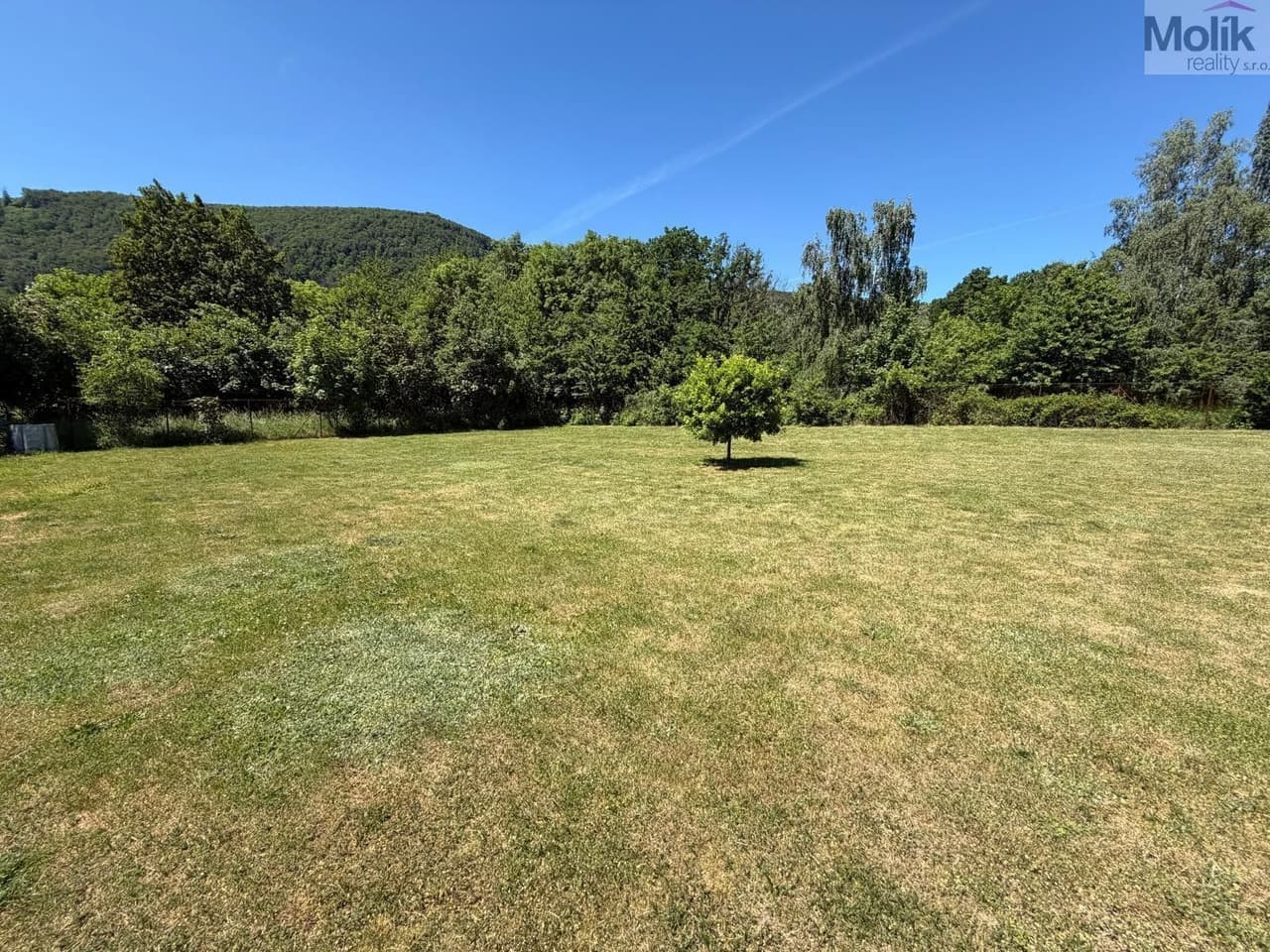 Prodej pozemku 919 m²