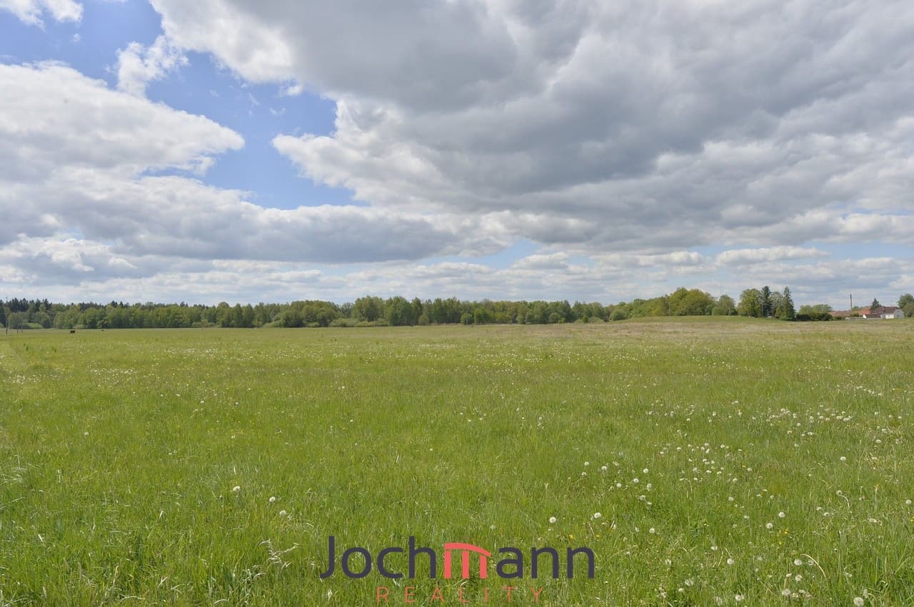 Prodej pozemku 1200 m²