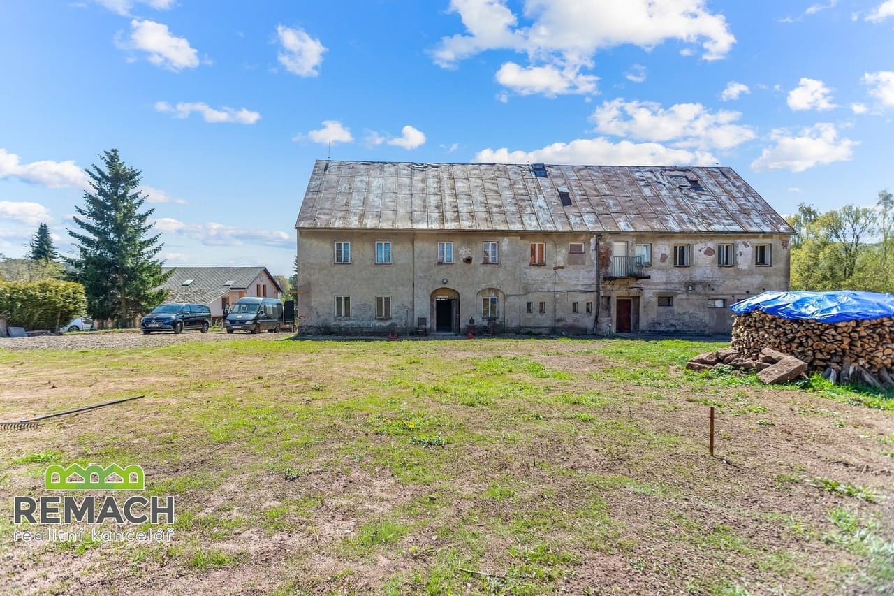 Prodej komerčního prostoru 650 m²
