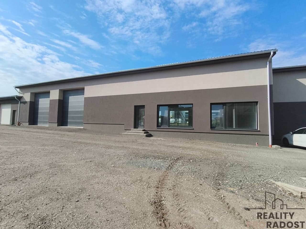 Pronájem komerčního prostoru 400 m²