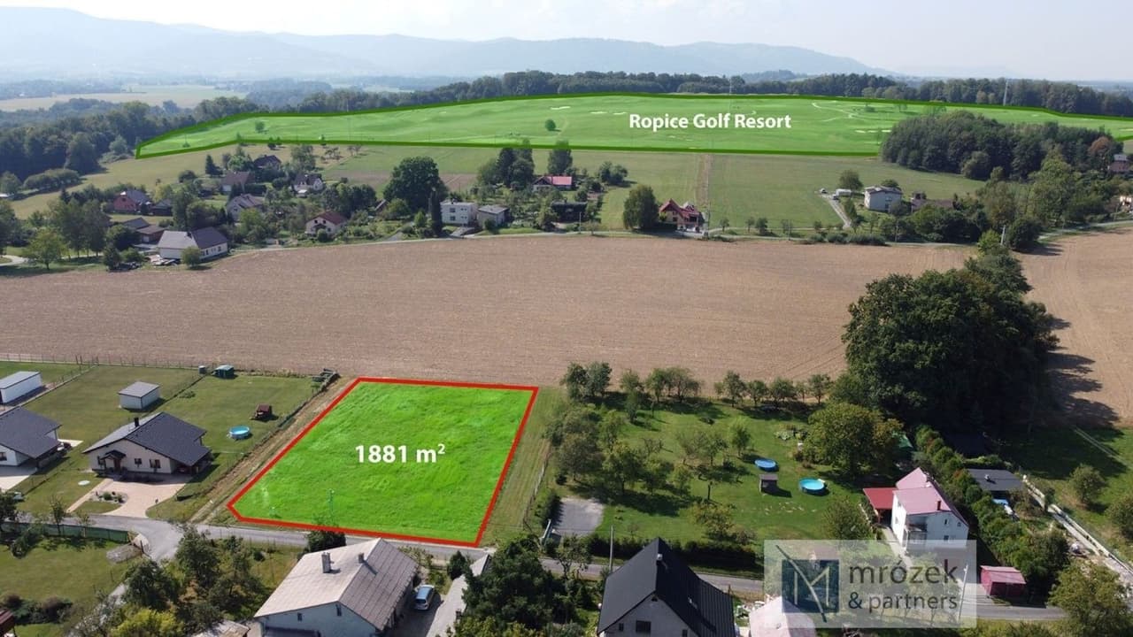 Prodej pozemku 1881 m²