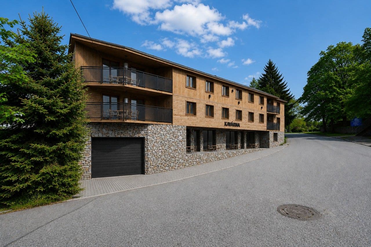 Prodej nemovitosti 700 m²