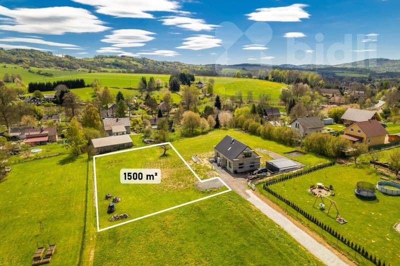 Prodej pozemku 1500 m²