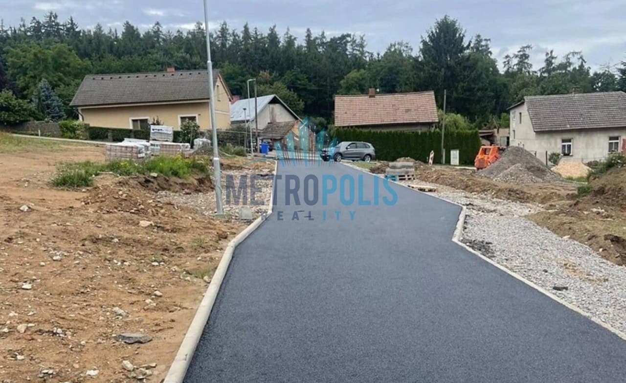 Prodej pozemku 1044 m²