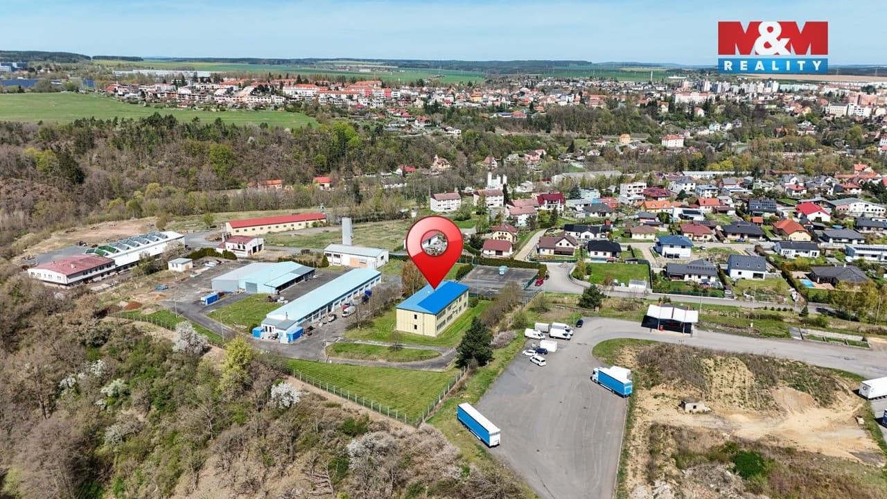 Pronájem komerčního prostoru 700 m²