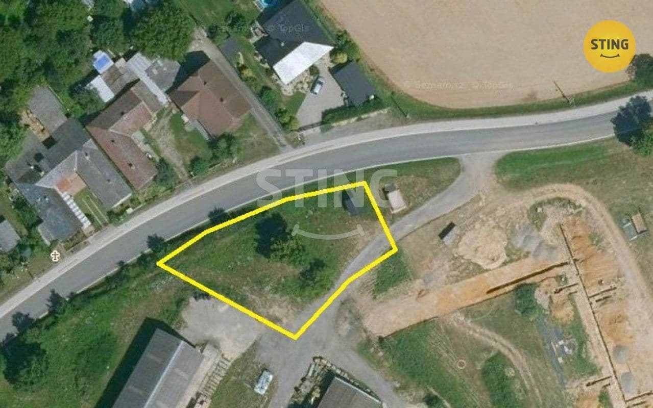 Prodej pozemku 1100 m²