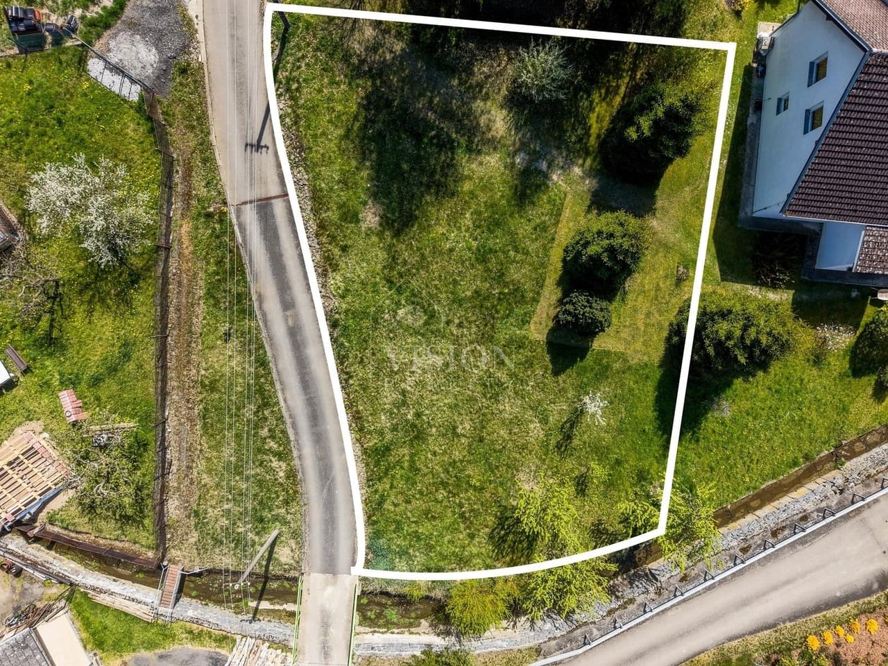 Prodej pozemku 617 m²