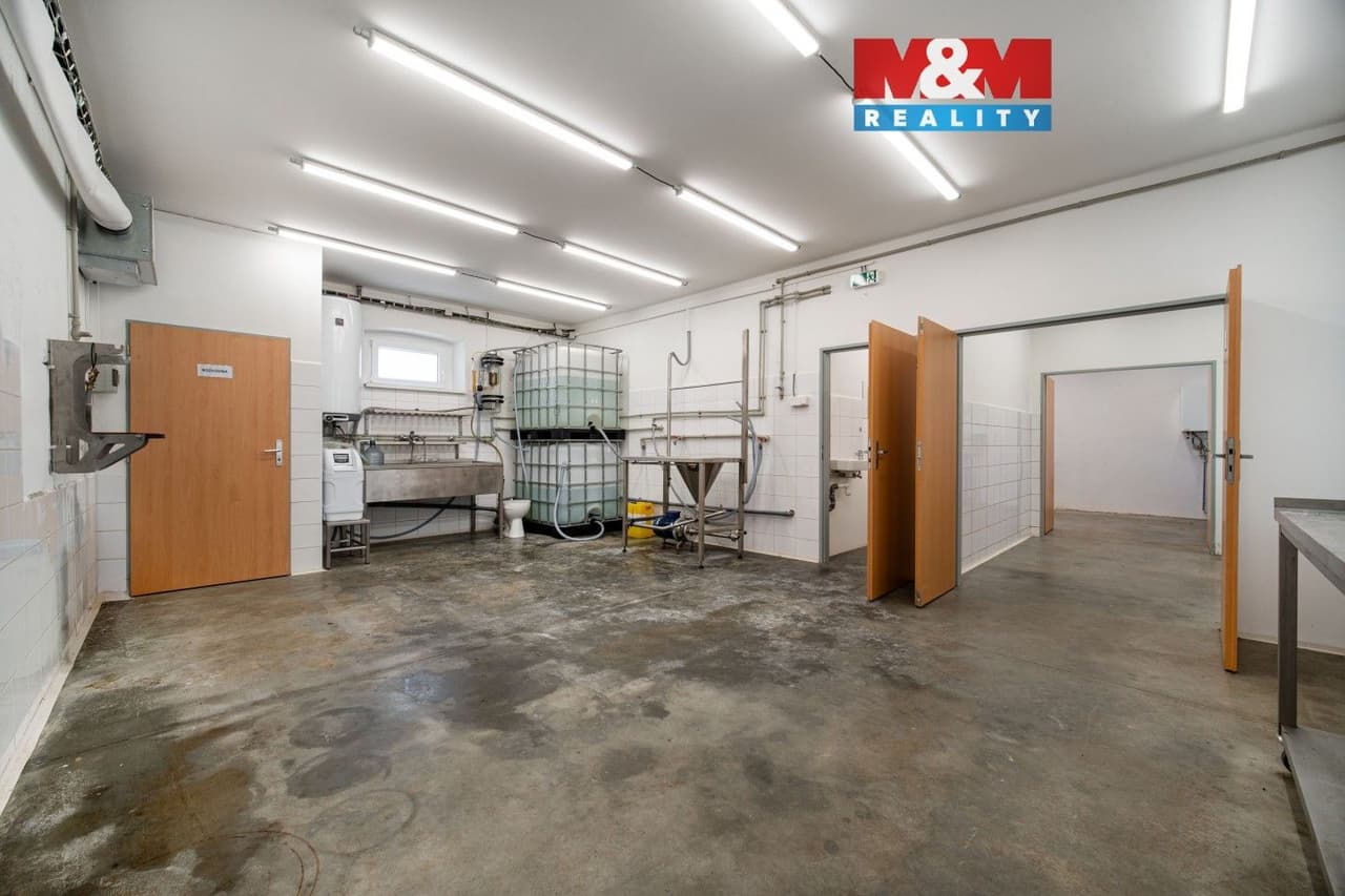 Pronájem komerčního prostoru 98 m²