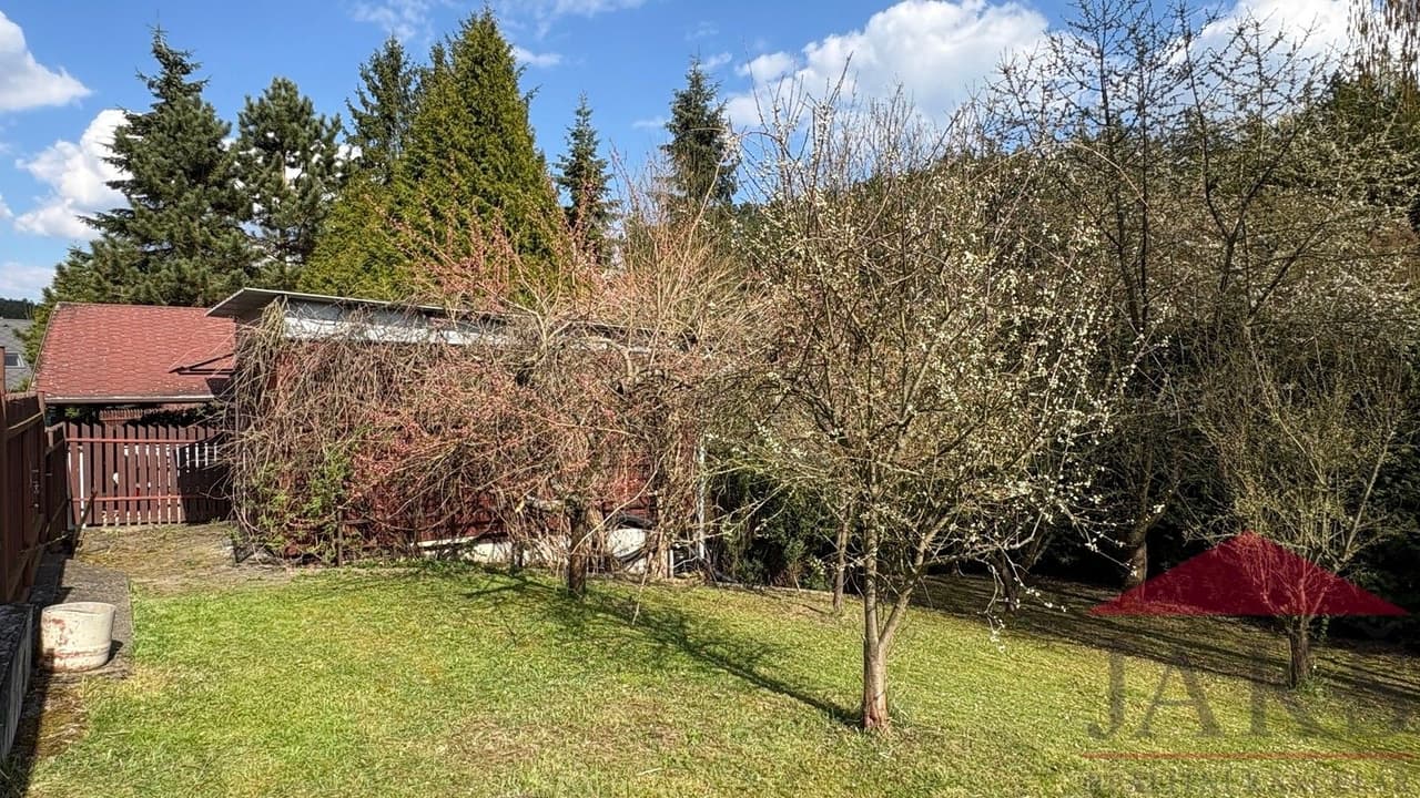 Prodej pozemku 398 m²
