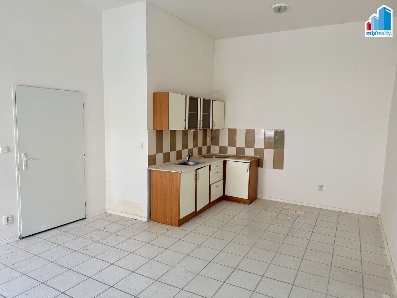 Prodej komerčního prostoru 397 m²