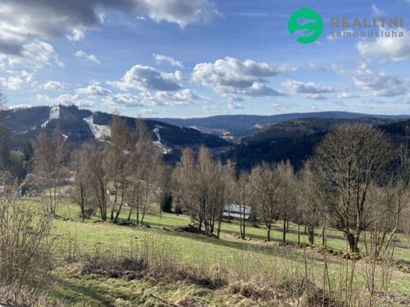 Prodej pozemku 1024 m²