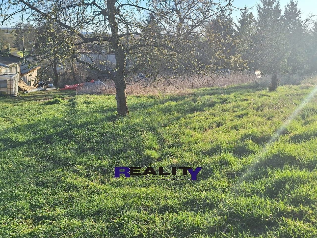 Prodej pozemku 1727 m²